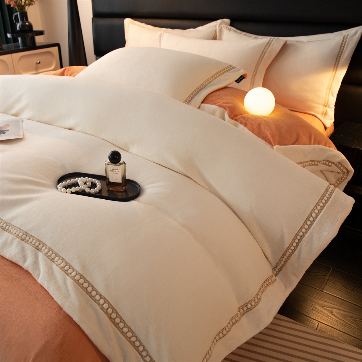 91家纺网 家纺一手货源 找家纺 暖洋家纺 2025新款暖芙绒纯色刺绣款套件四件套 杏仁