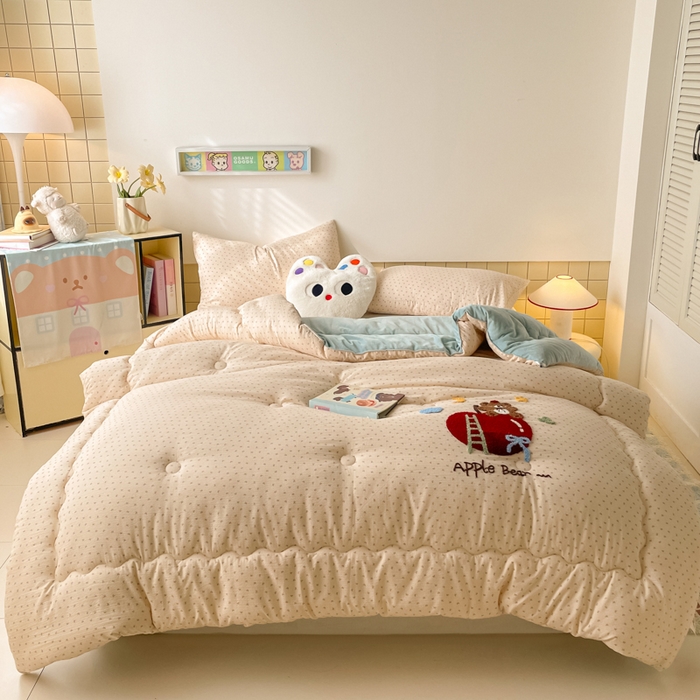 91家纺网 家纺一手货源 找家纺 老帅的工厂店 2025新款云感双层纱毛巾绣懒人被被子被芯 苹果小熊
