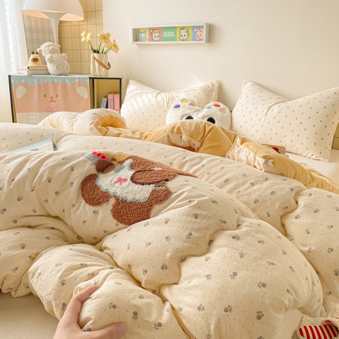 91家纺网 家纺一手货源 找家纺 老帅的工厂店 2025新款云感双层纱毛巾绣懒人被被子被芯 甜品熊