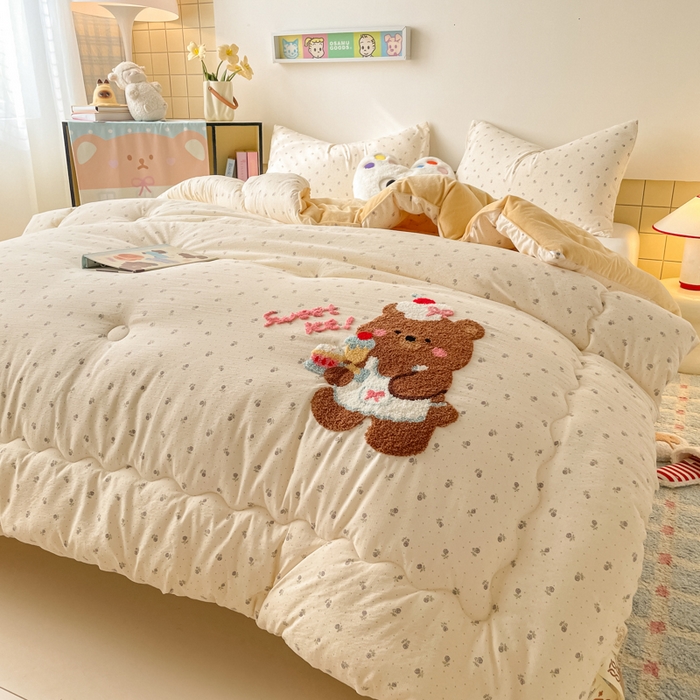 91家纺网 家纺一手货源 找家纺 老帅的工厂店 2025新款云感双层纱毛巾绣懒人被被子被芯 甜品熊