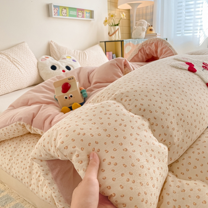 91家纺网 家纺一手货源 找家纺 老帅的工厂店 2025新款云感双层纱毛巾绣懒人被被子被芯 跳跳兔