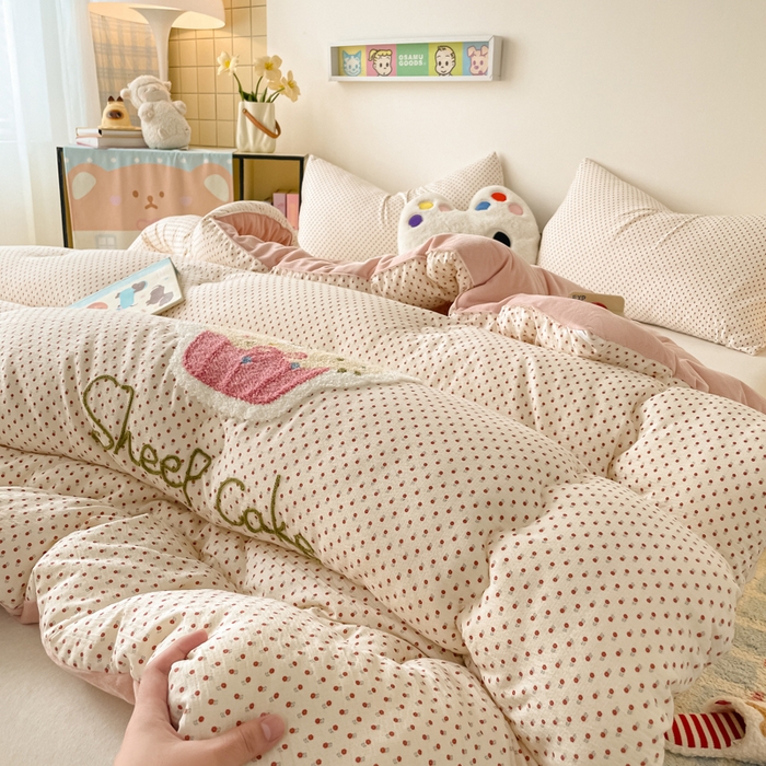 91家纺网 家纺一手货源 找家纺 老帅的工厂店 2025新款云感双层纱毛巾绣懒人被被子被芯 甜品屋