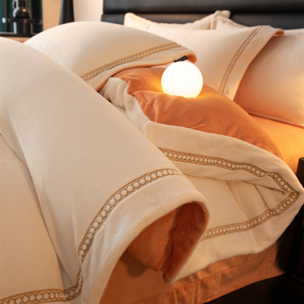 91家纺网 家纺一手货源 找家纺 （总）暖洋家纺 2025新款暖芙绒纯色刺绣款套件四件套