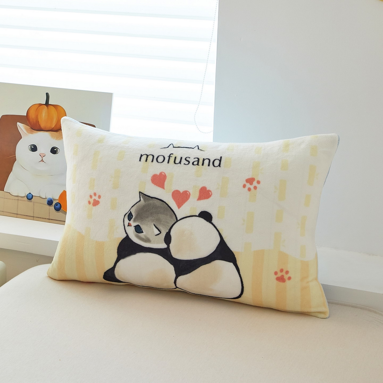 91家纺网 家纺一手货源 找家纺 蘭菲家纺 2025新款高克重牛奶绒正版鲨鱼猫系列单品枕套 珊迪熊-猫福