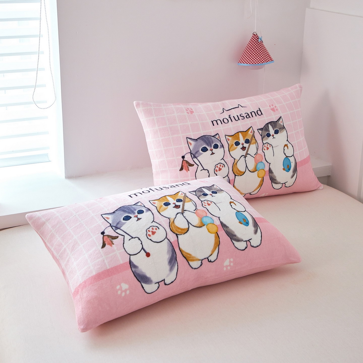 蘭菲家纺 2025新款高克重牛奶绒正版鲨鱼猫系列单品枕套 珊迪闲逛-猫福