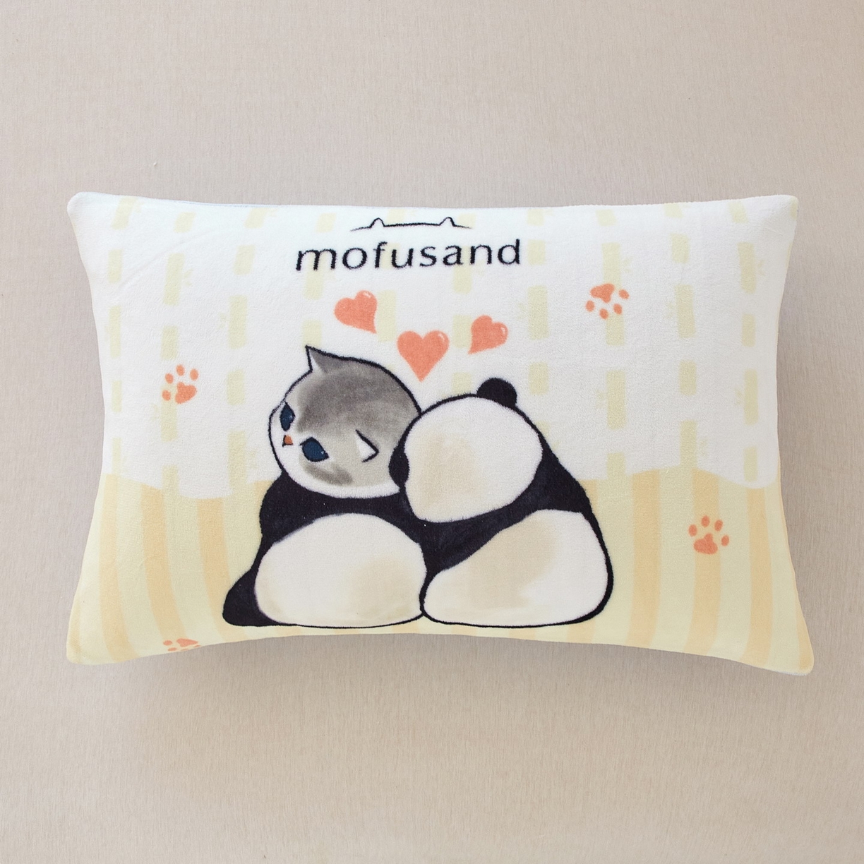 91家纺网 家纺一手货源 找家纺 蘭菲家纺 2025新款高克重牛奶绒正版鲨鱼猫系列单品枕套 珊迪熊-猫福