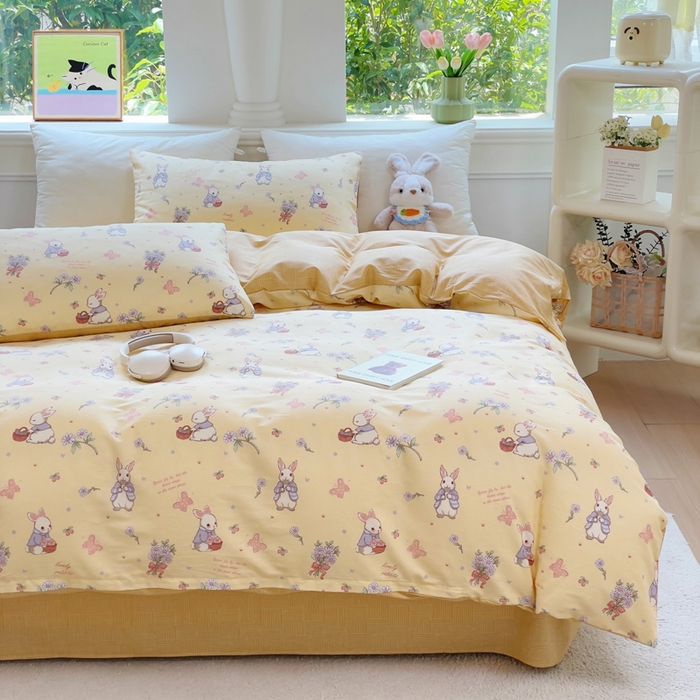 91家纺网 家纺一手货源 找家纺 集布 2025新款12868全棉喷气印花四件套 萌萌兔黄