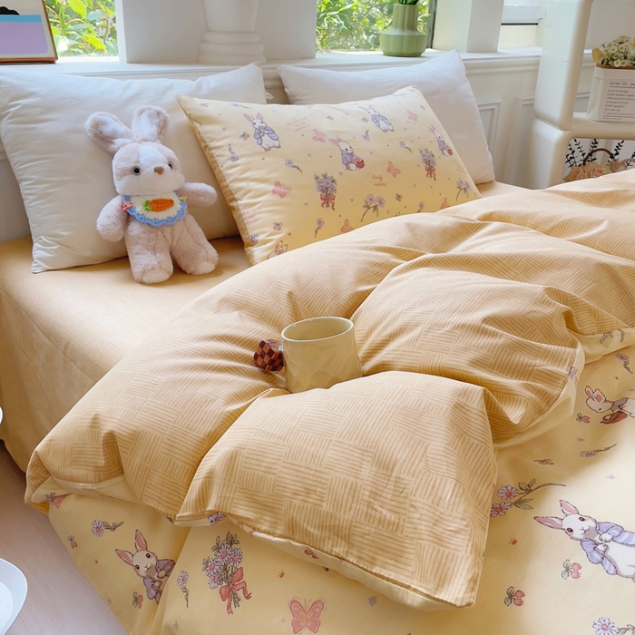 91家纺网 家纺一手货源 找家纺 集布 2025新款12868全棉喷气印花四件套 萌萌兔黄