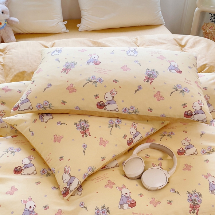 91家纺网 家纺一手货源 找家纺 集布 2025新款12868全棉喷气印花四件套 萌萌兔黄