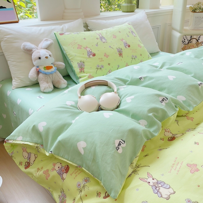 91家纺网 家纺一手货源 找家纺 集布 2025新款12868全棉喷气印花四件套 萌萌兔绿