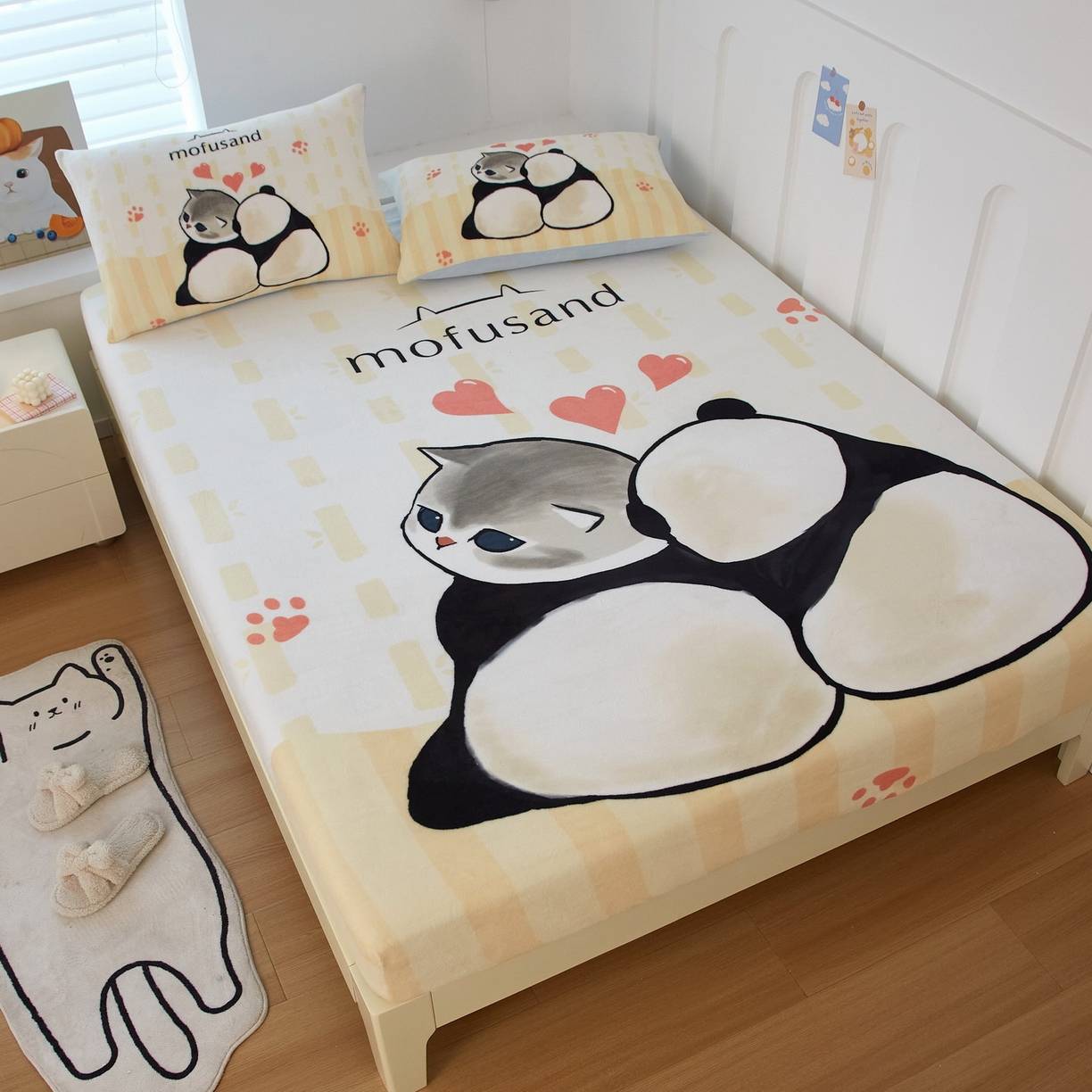 91家纺网 家纺一手货源 找家纺 蘭菲家纺 2025新款高克重牛奶绒正版鲨鱼猫系列单品床笠 珊迪熊-猫福