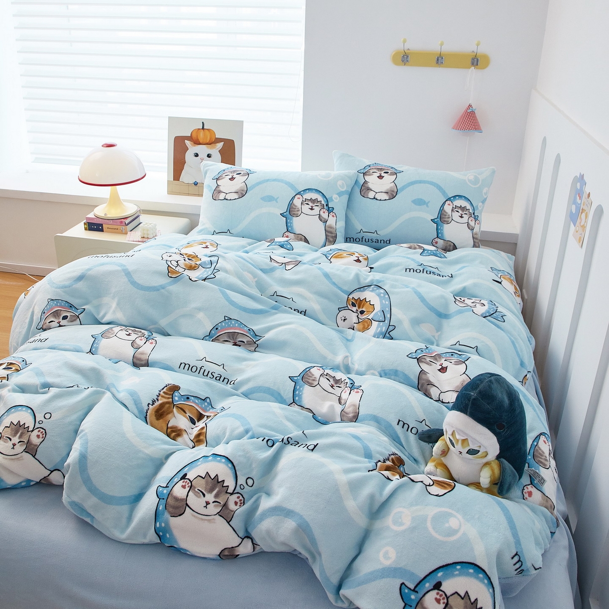 91家纺网 家纺一手货源 找家纺 （总）蘭菲家纺 2025新款高克重牛奶绒正版鲨鱼猫系列四件套