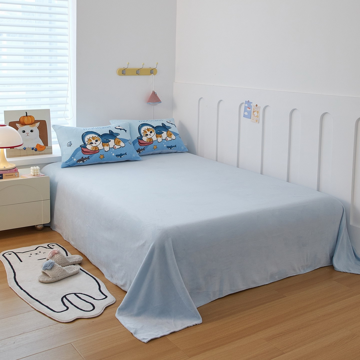 91家纺网 家纺一手货源 找家纺 蘭菲家纺 2025新款高克重牛奶绒正版鲨鱼猫系列四件套 珊迪沙滩季-猫福