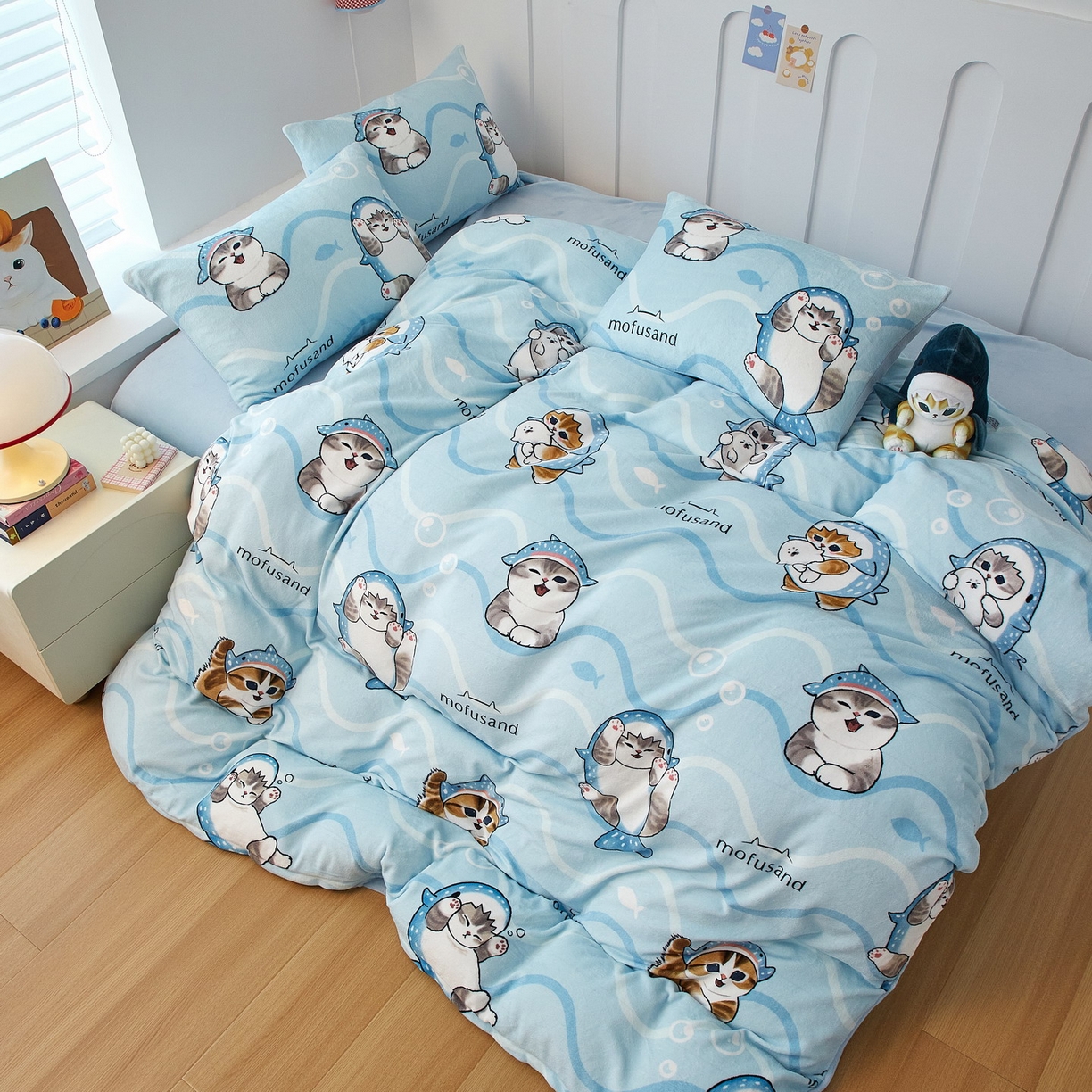 91家纺网 家纺一手货源 找家纺 （总）蘭菲家纺 2025新款高克重牛奶绒正版鲨鱼猫系列四件套