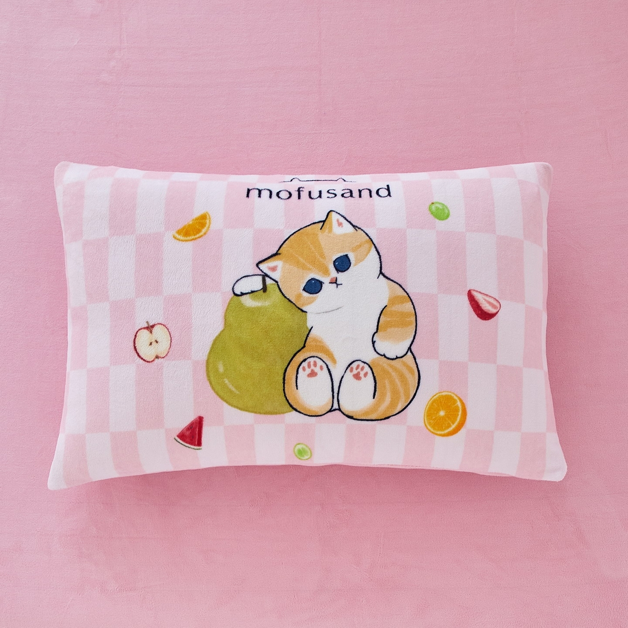 91家纺网 家纺一手货源 找家纺 蘭菲家纺 2025新款高克重牛奶绒正版鲨鱼猫系列四件套 水果珊迪-猫福