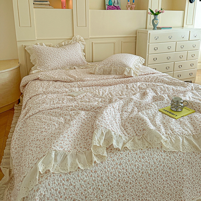 91家纺网 家纺一手货源 找家纺 源舜家纺 2025新款全棉双层纱床盖三件套四件套 甜音少女 桔