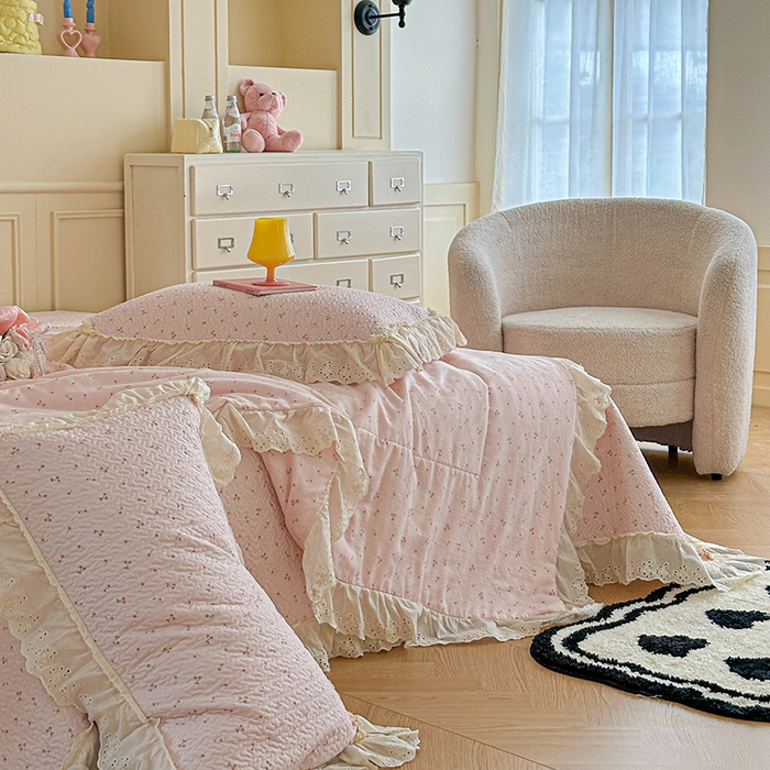 91家纺网 家纺一手货源 找家纺 源舜家纺 2025新款全棉双层纱床盖三件套四件套 樱桃奶盖-粉