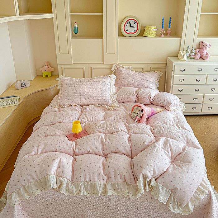 91家纺网 家纺一手货源 找家纺 源舜家纺 2025新款全棉双层纱床盖三件套四件套 樱桃奶盖-粉
