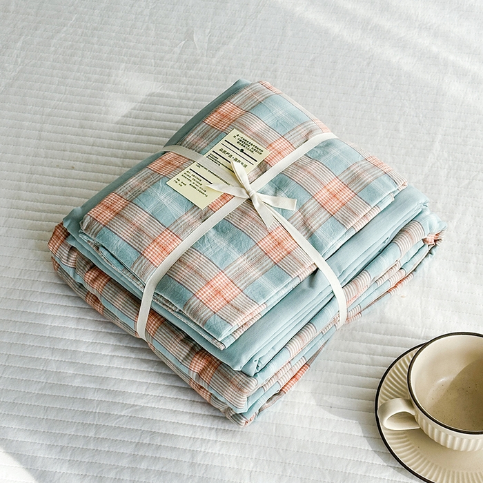 91家纺网 家纺一手货源 找家纺 尚品本色2025年新款简约风全棉水洗棉格子条纹系列四件套芳华绿