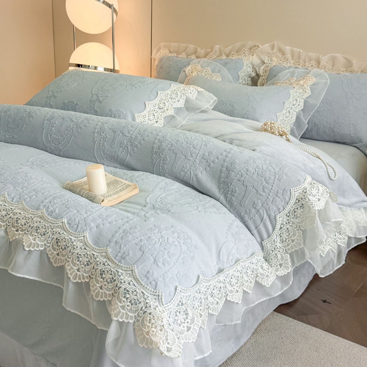 91家纺网 家纺一手货源 找家纺 （总）孟鑫家纺 2025新款全消光雕花绒牛奶绒床盖床单四件套韩版法式床上用品-幸运花束