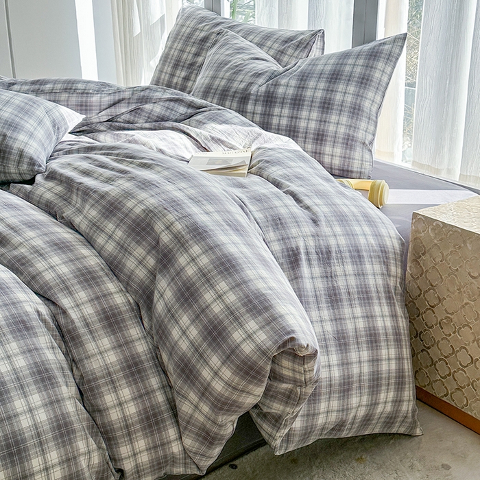 91家纺网 家纺一手货源 找家纺 尚品本色2025年新款简约风全棉水洗棉格子条纹系列四件套光年灰