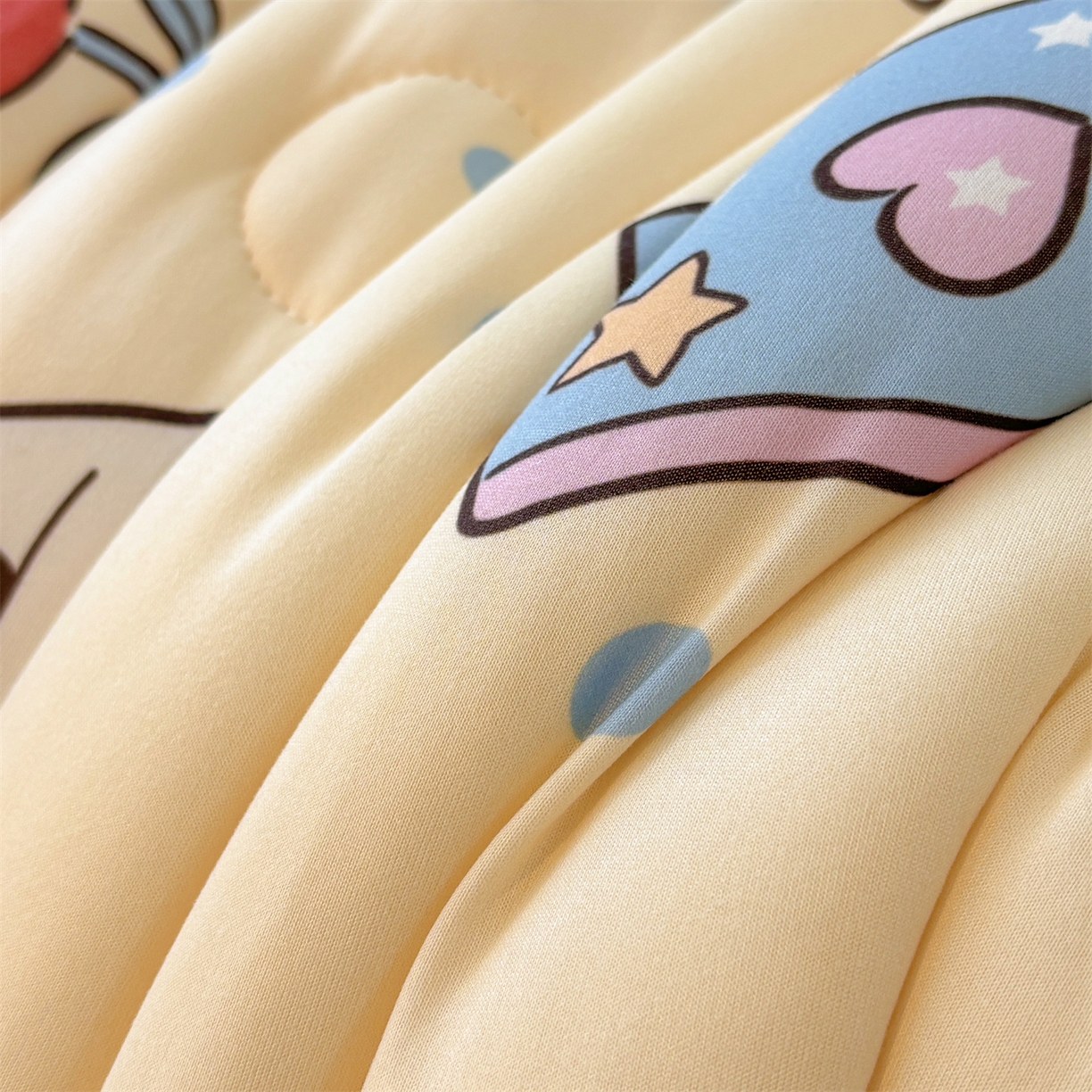 91家纺网 家纺一手货源 找家纺 恒畅 2025新款A类针织棉大豆被被子被芯 学习萌宠