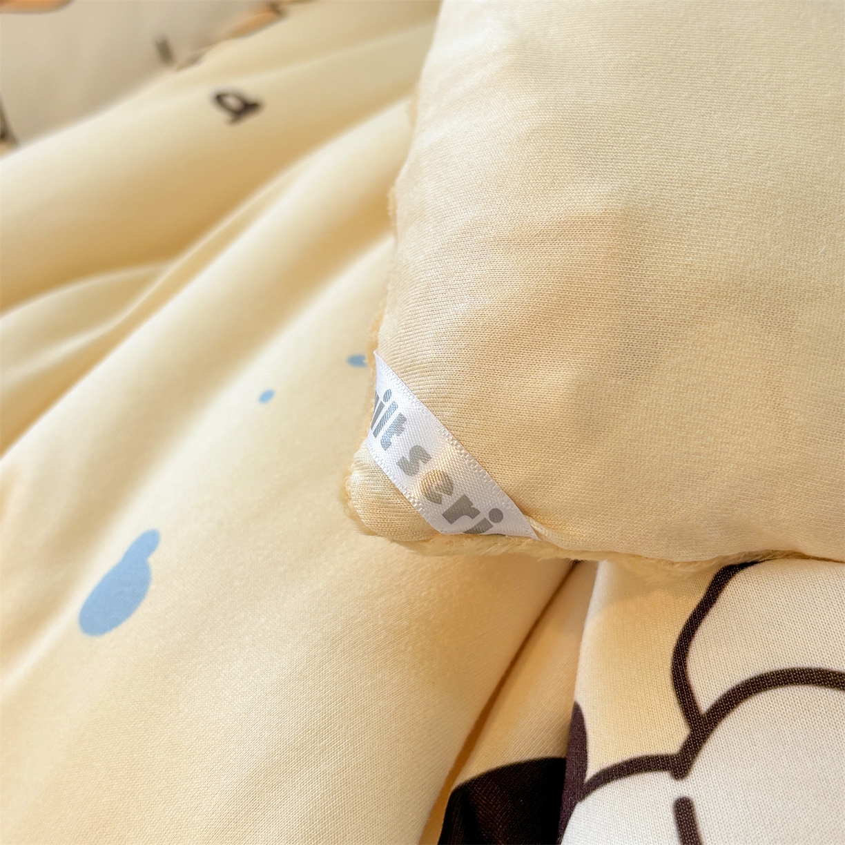 91家纺网 家纺一手货源 找家纺 恒畅 2025新款A类针织棉大豆被被子被芯 学习萌宠