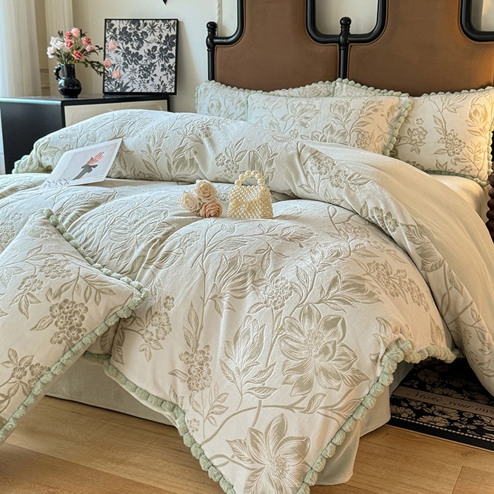 91家纺网 家纺一手货源 找家纺 （总）菲儿家纺 2025新款加厚保暖烂花法式牛奶绒四件套