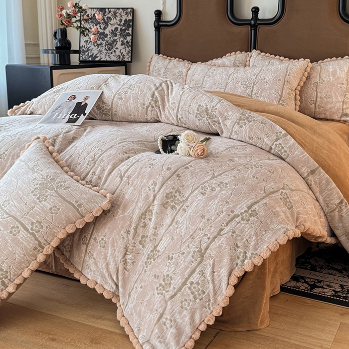 91家纺网 家纺一手货源 找家纺 （总）菲儿家纺 2025新款加厚保暖烂花法式牛奶绒四件套