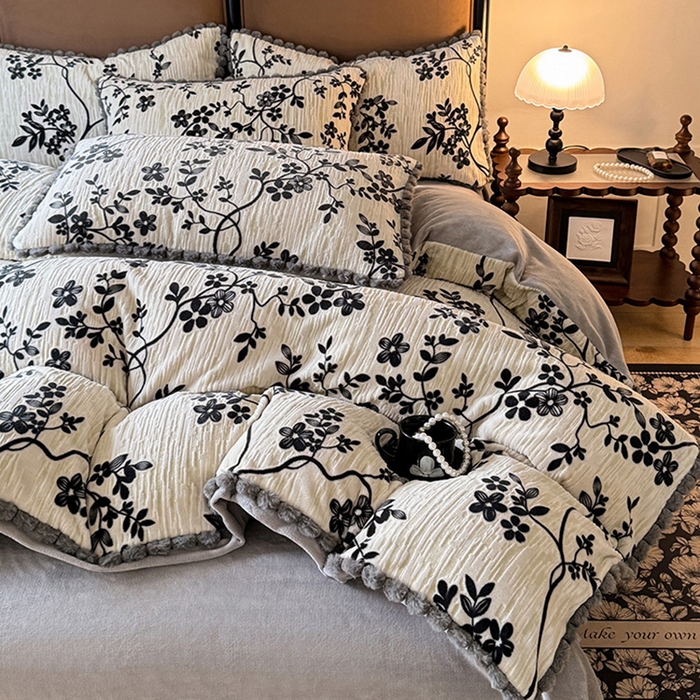 91家纺网 家纺一手货源 找家纺 菲儿家纺 2025新款加厚保暖烂花法式牛奶绒四件套 叶语悠然