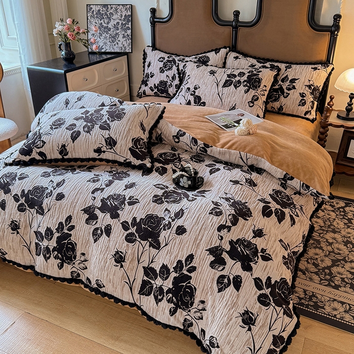 91家纺网 家纺一手货源 找家纺 菲儿家纺 2025新款加厚保暖烂花法式牛奶绒四件套 夜半花香