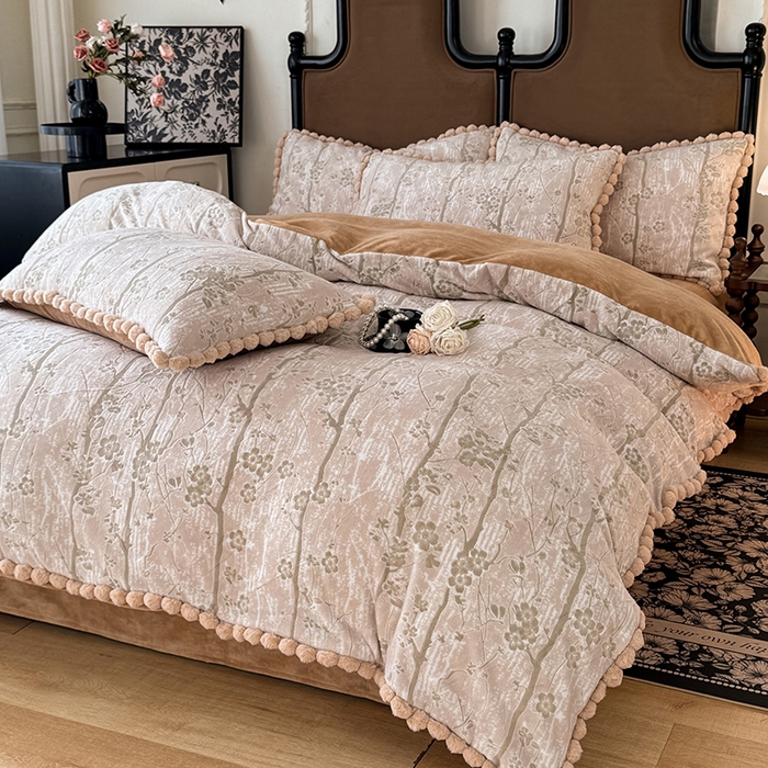 91家纺网 家纺一手货源 找家纺 菲儿家纺 2025新款加厚保暖烂花法式牛奶绒四件套 枫丹白露