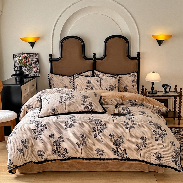 91家纺网 家纺一手货源 找家纺 菲儿家纺 2025新款加厚保暖烂花法式牛奶绒四件套 壹枝玫瑰