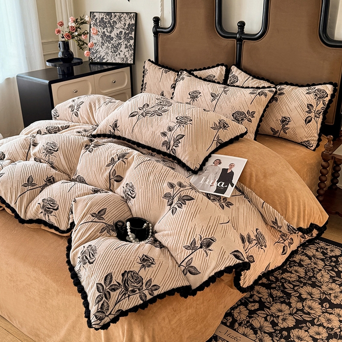 91家纺网 家纺一手货源 找家纺 菲儿家纺 2025新款加厚保暖烂花法式牛奶绒四件套 壹枝玫瑰