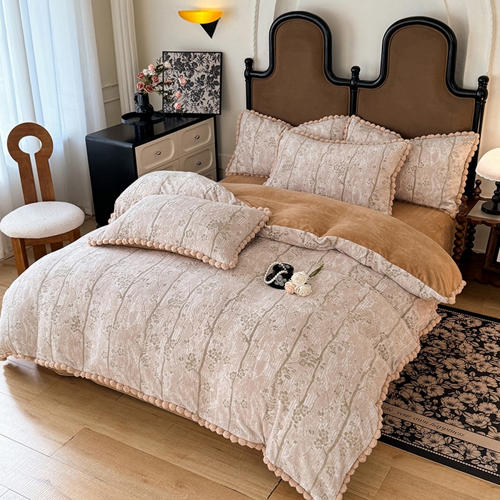 91家纺网 家纺一手货源 找家纺 菲儿家纺 2025新款加厚保暖烂花法式牛奶绒四件套 枫丹白露