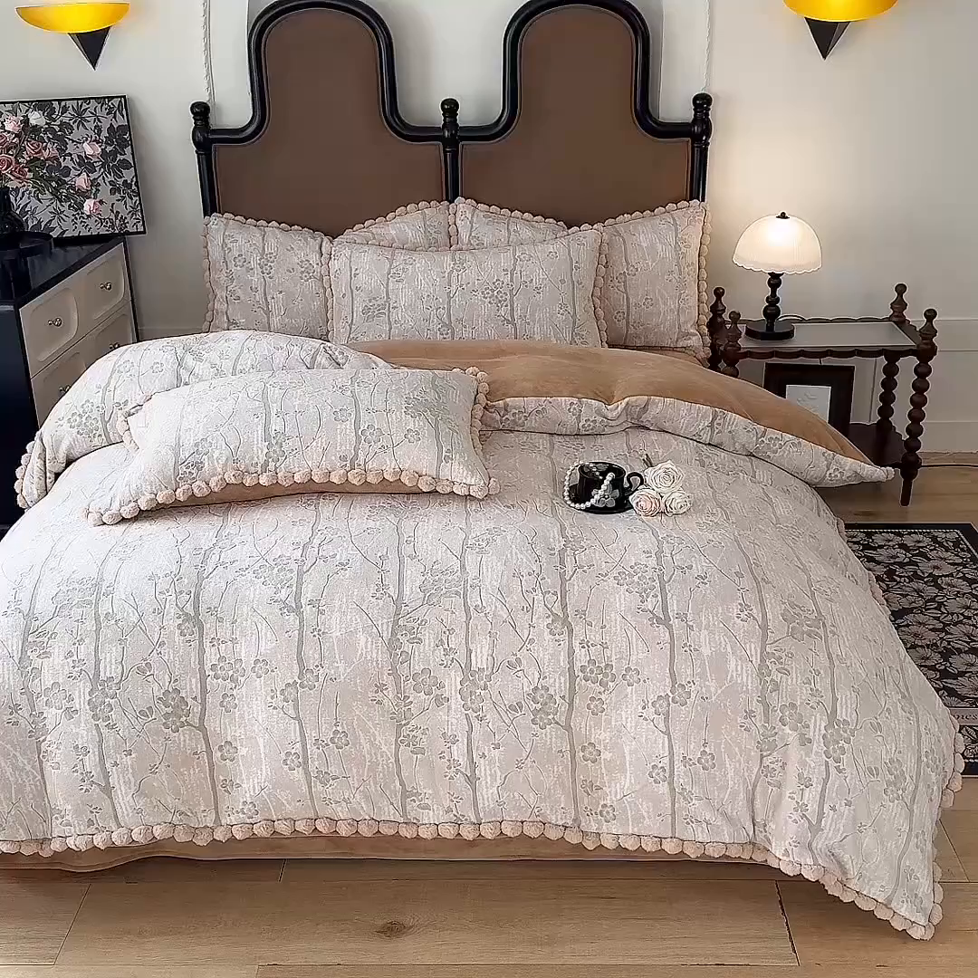 91家纺网 家纺一手货源 找家纺 菲儿家纺 2025新款加厚保暖烂花法式牛奶绒四件套 枫丹白露