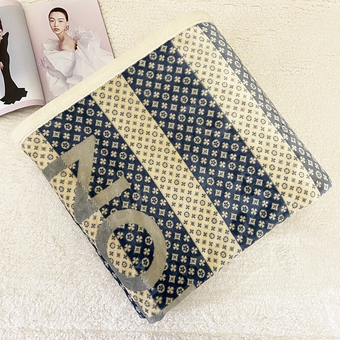 91家纺网 家纺一手货源 找家纺 卡奥 2025新款双层复合云貂绒北极绒休闲毛毯 羊羔-路易