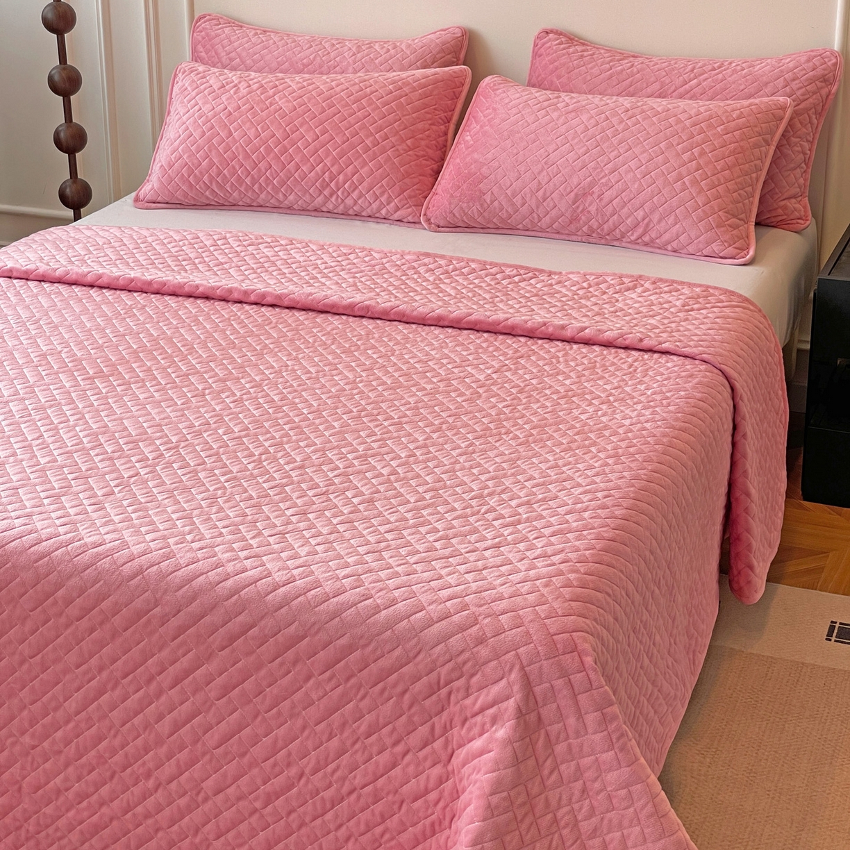 91家纺网 家纺一手货源 找家纺 橙子家居 2025秋冬新款高克重水晶绒保暖床盖棉加绒床盖床盖单件床盖单品单床盖 人字纹-柔粉