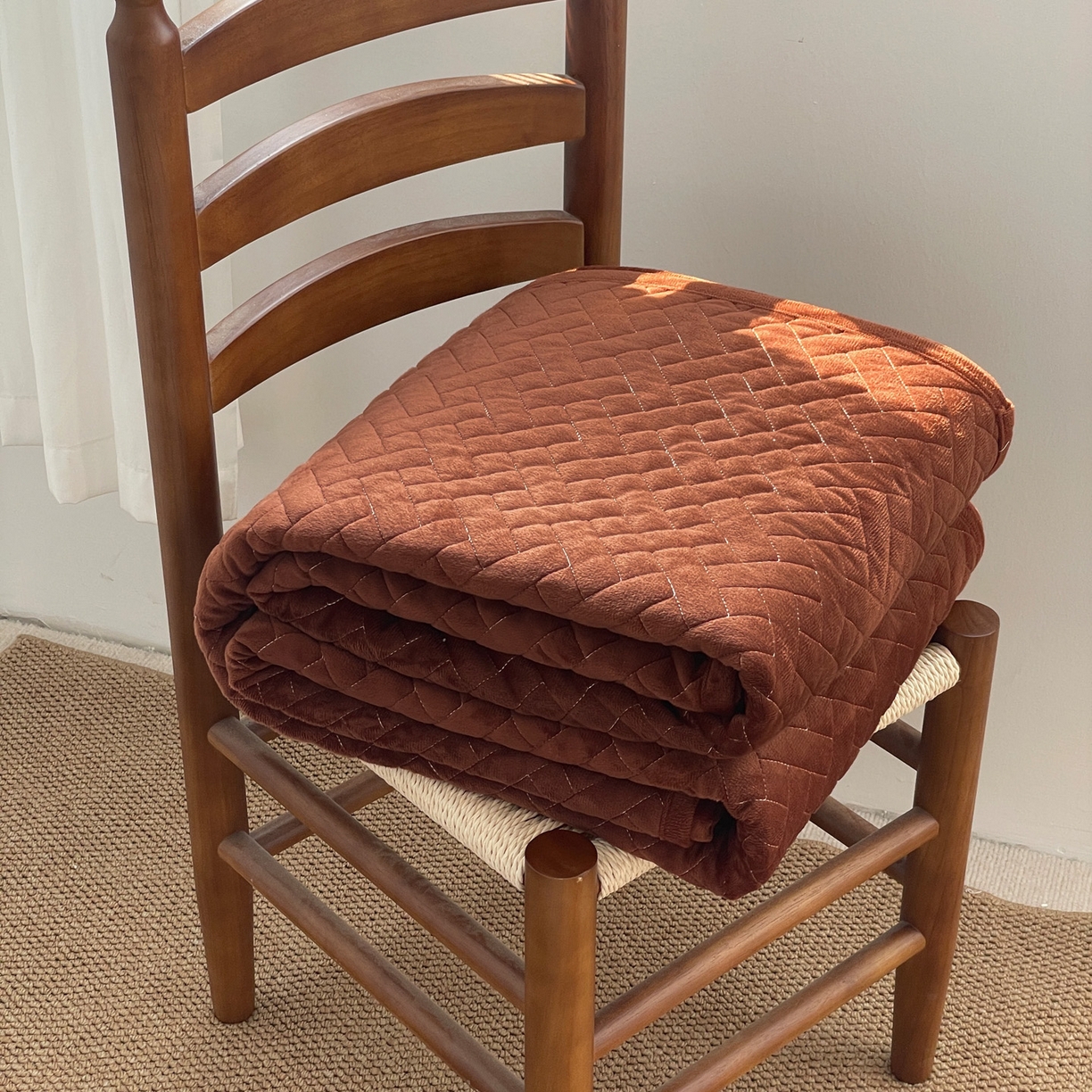 91家纺网 家纺一手货源 找家纺 橙子家居 2025秋冬新款高克重水晶绒保暖床盖棉加绒床盖床盖单件床盖单品单床盖 人字纹-深咖