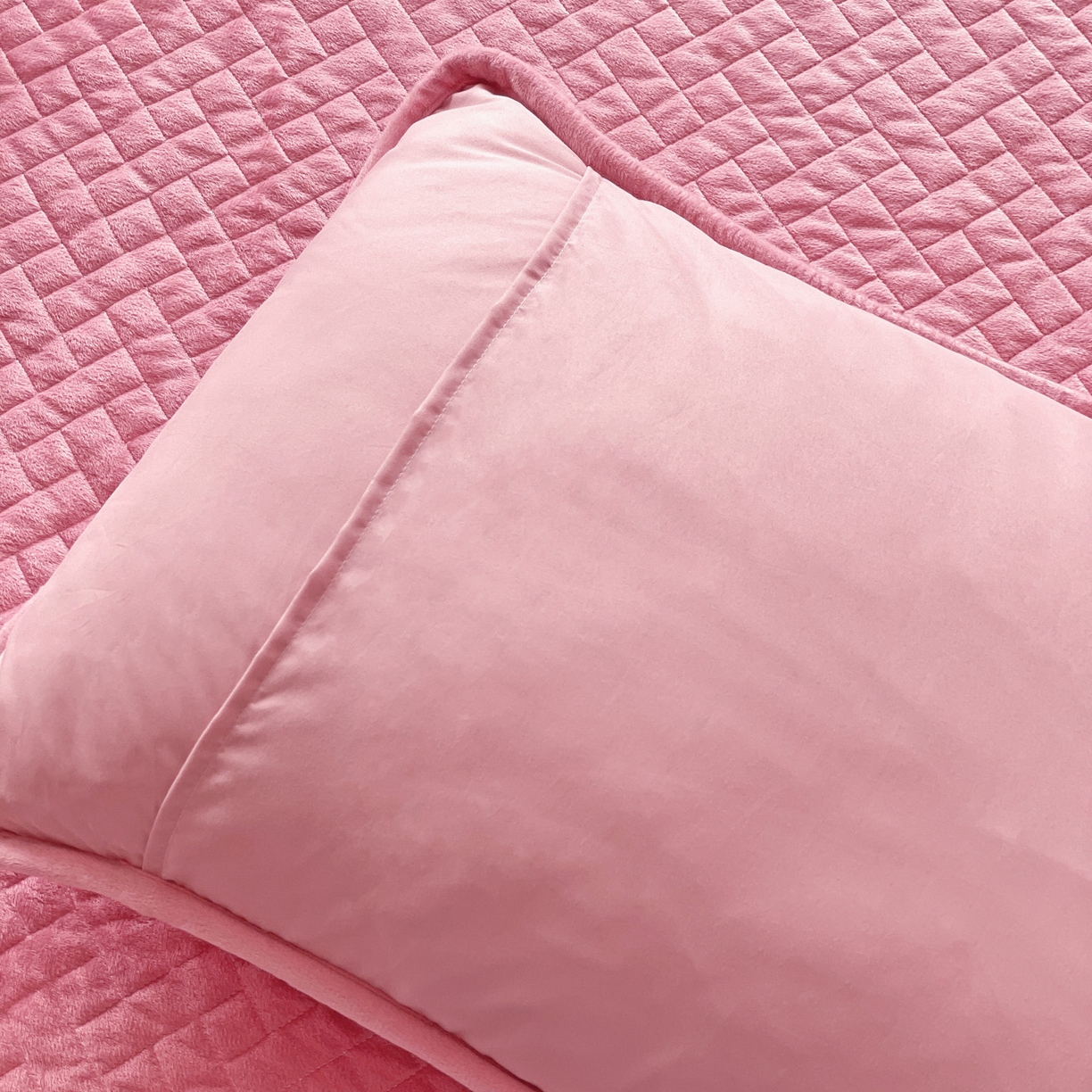 91家纺网 家纺一手货源 找家纺 橙子家居 2025秋冬新款高克重水晶绒保暖床盖棉加绒床盖床盖单件床盖单品单床盖 人字纹-柔粉