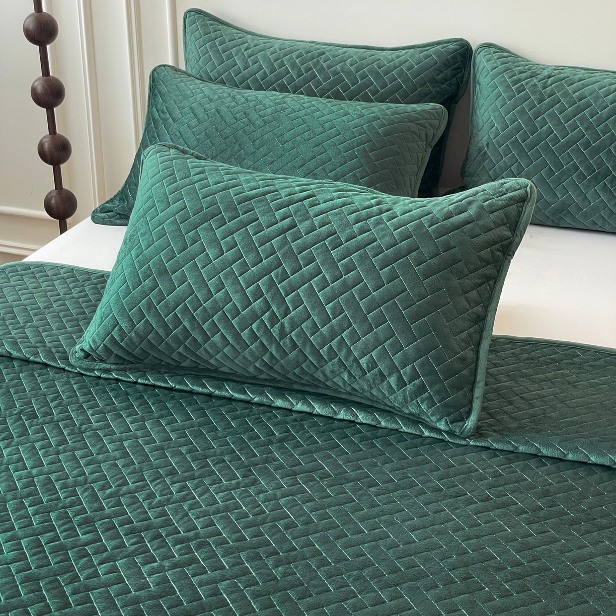 91家纺网 家纺一手货源 找家纺 橙子家居 2025秋冬新款高克重水晶绒保暖床盖棉加绒床盖床盖单件床盖单品单床盖 人字纹-墨绿