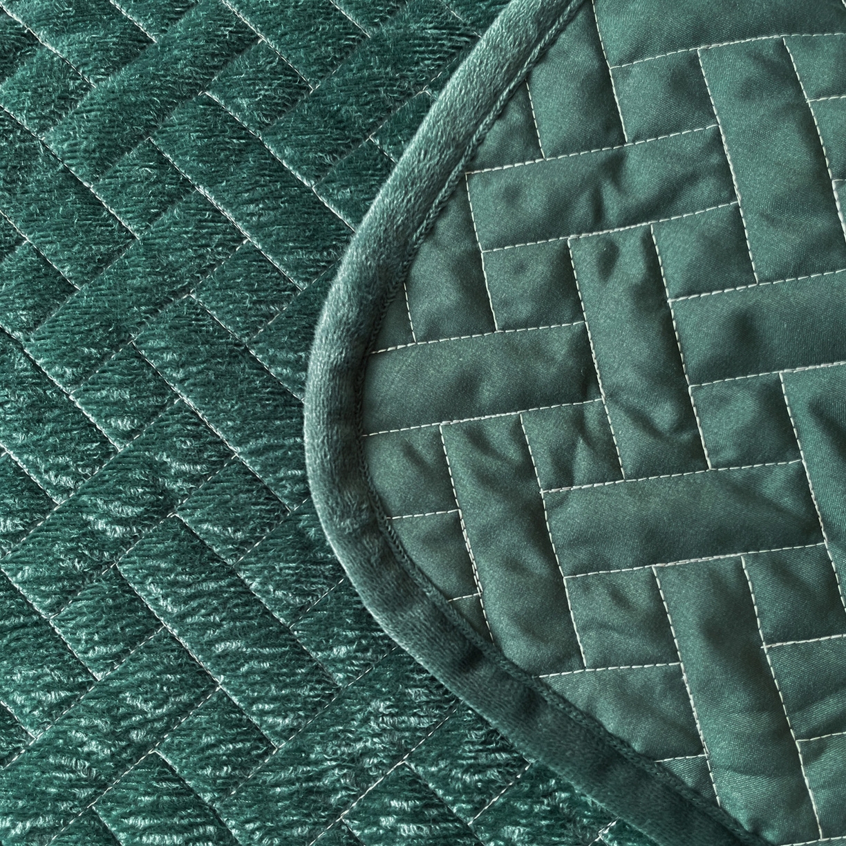 91家纺网 家纺一手货源 找家纺 橙子家居 2025秋冬新款高克重水晶绒保暖床盖棉加绒床盖床盖单件床盖单品单床盖 人字纹-墨绿