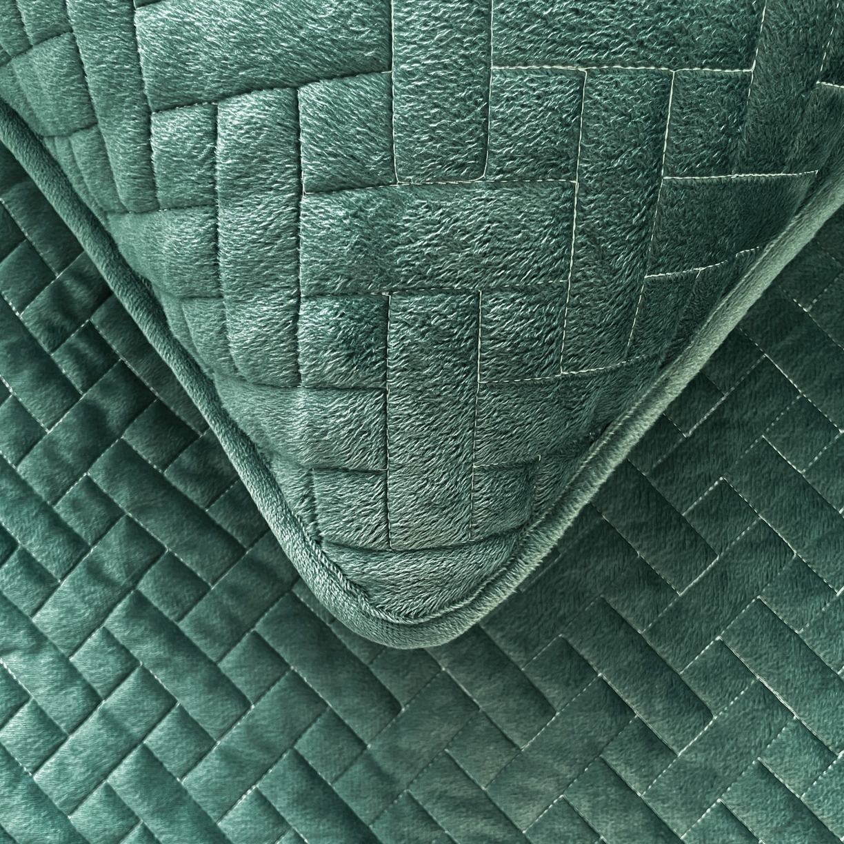 91家纺网 家纺一手货源 找家纺 橙子家居 2025秋冬新款高克重水晶绒保暖床盖棉加绒床盖床盖单件床盖单品单床盖 人字纹-墨绿