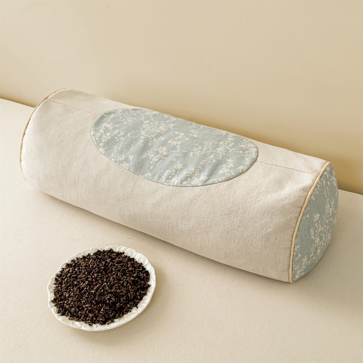 91家纺网 家纺一手货源 找家纺 （总）麦肯锡 2025新款棉麻古朴圆柱荞麦枕 枕头枕芯