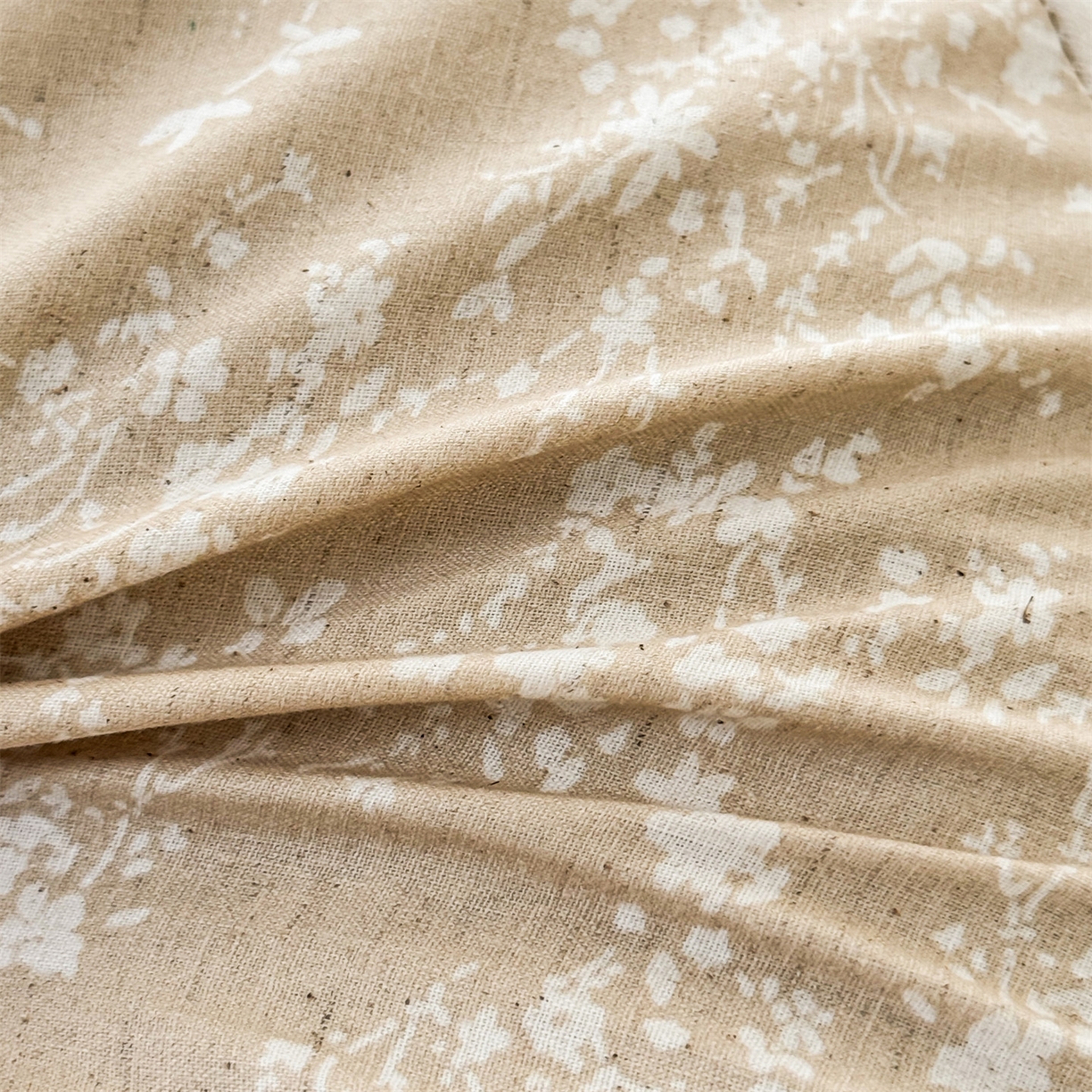 91家纺网 家纺一手货源 找家纺 麦肯锡 2025新款棉麻古朴圆柱荞麦枕 枕头枕芯 花卉咖