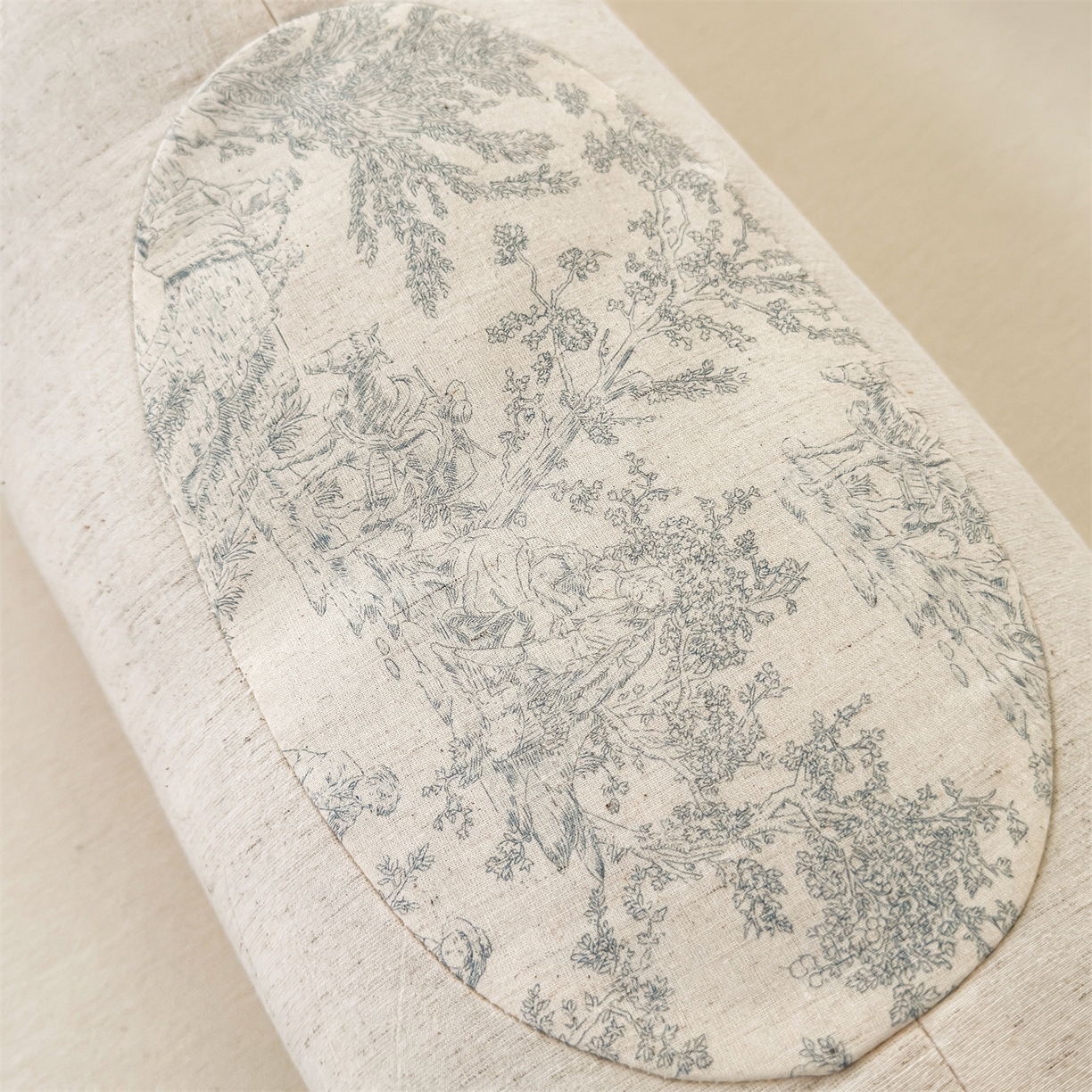 91家纺网 家纺一手货源 找家纺 麦肯锡 2025新款棉麻古朴圆柱荞麦枕 枕头枕芯 田园蓝