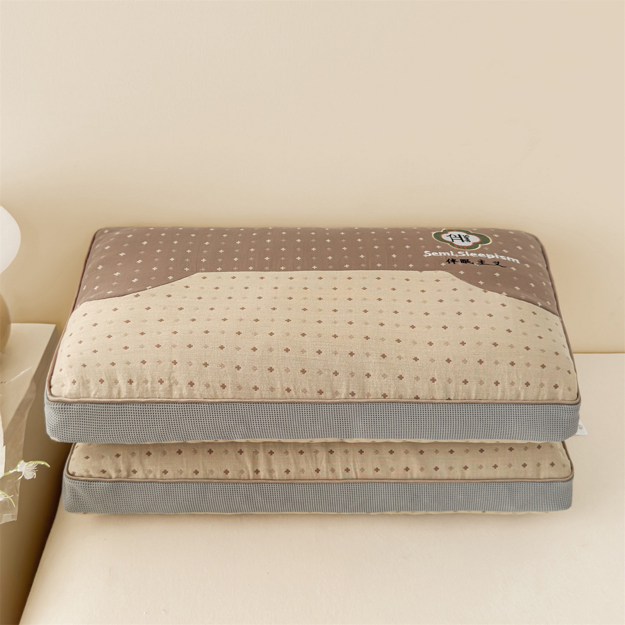 91家纺网 家纺一手货源 找家纺 麦肯锡 2025新款伴眠主义双层纱纯荞麦枕 枕头枕芯 咖色