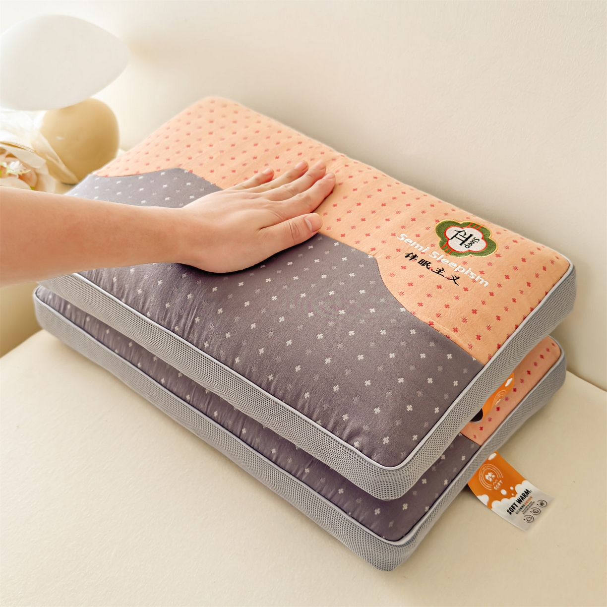 91家纺网 家纺一手货源 找家纺 麦肯锡 2025新款伴眠主义双层纱纯荞麦枕 枕头枕芯 橙色