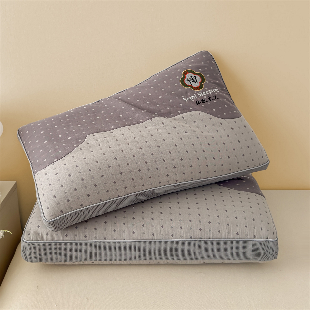 91家纺网 家纺一手货源 找家纺 麦肯锡 2025新款伴眠主义双层纱纯荞麦枕 枕头枕芯 灰色