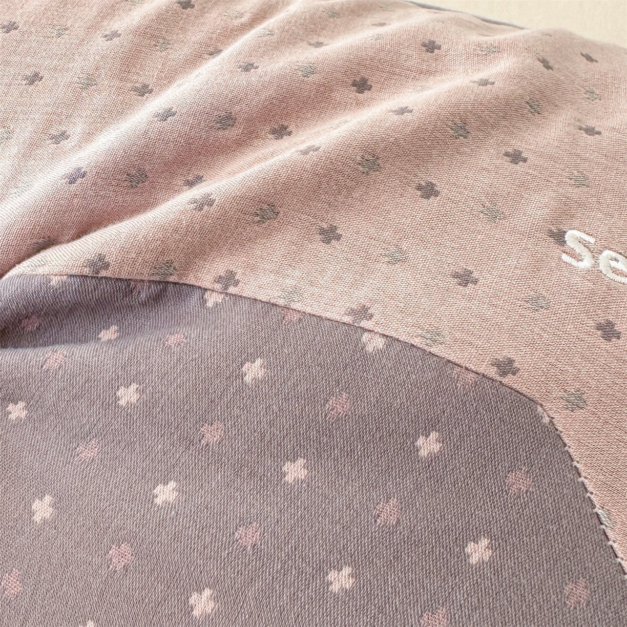 91家纺网 家纺一手货源 找家纺 麦肯锡 2025新款伴眠主义双层纱纯荞麦枕 枕头枕芯 粉色